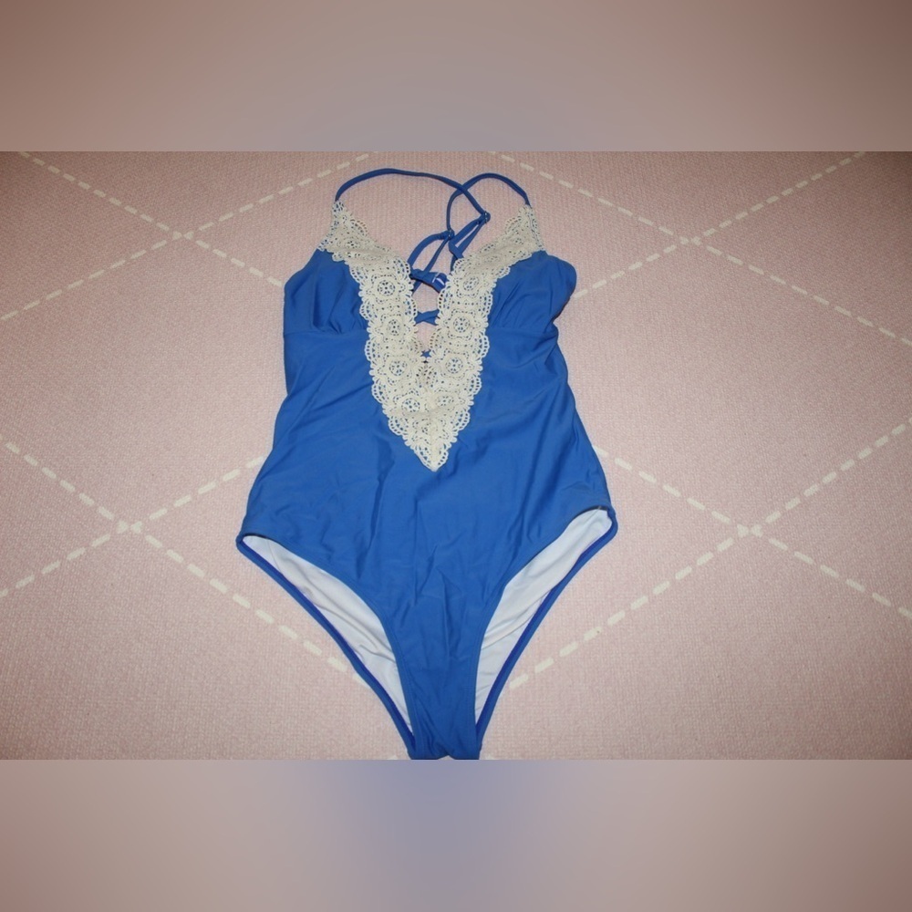 Cupshe Plunging V-Neck Lace Trimmed One Piece Bathing Suit